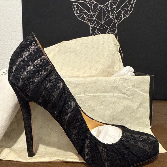 Badgley Mischka NWOT - Picture 3 of 4